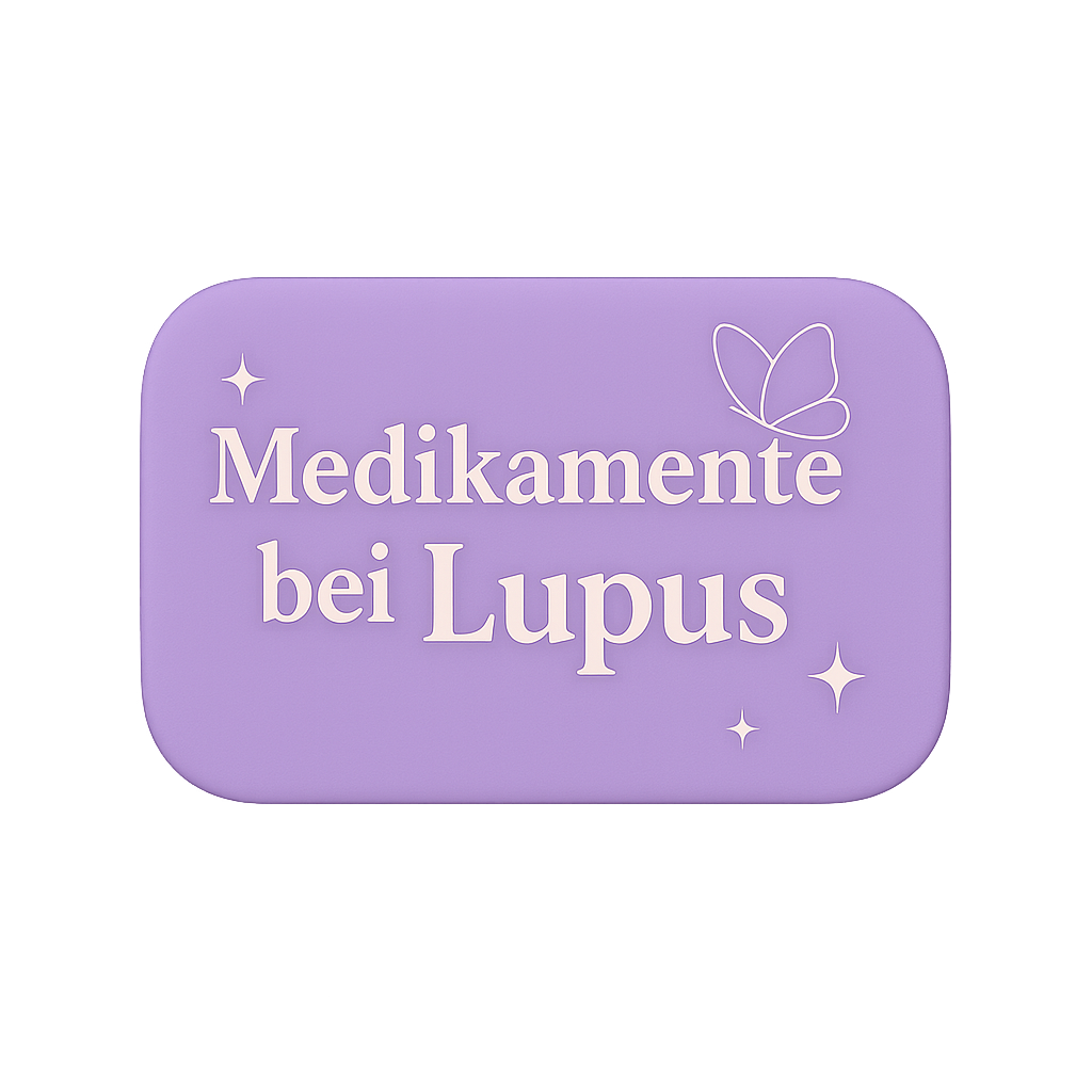 Lila Button mit der Aufschrift „Medikamente bei Lupus“, verziert mit Schmetterling und Sternsymbolen.